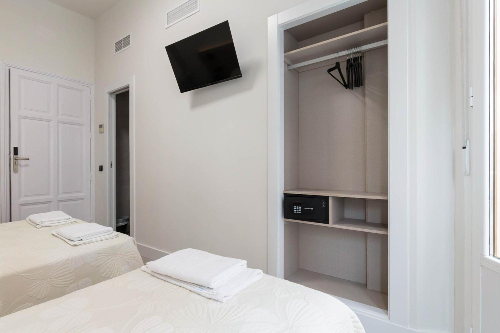 Excelsior Guest house 2*