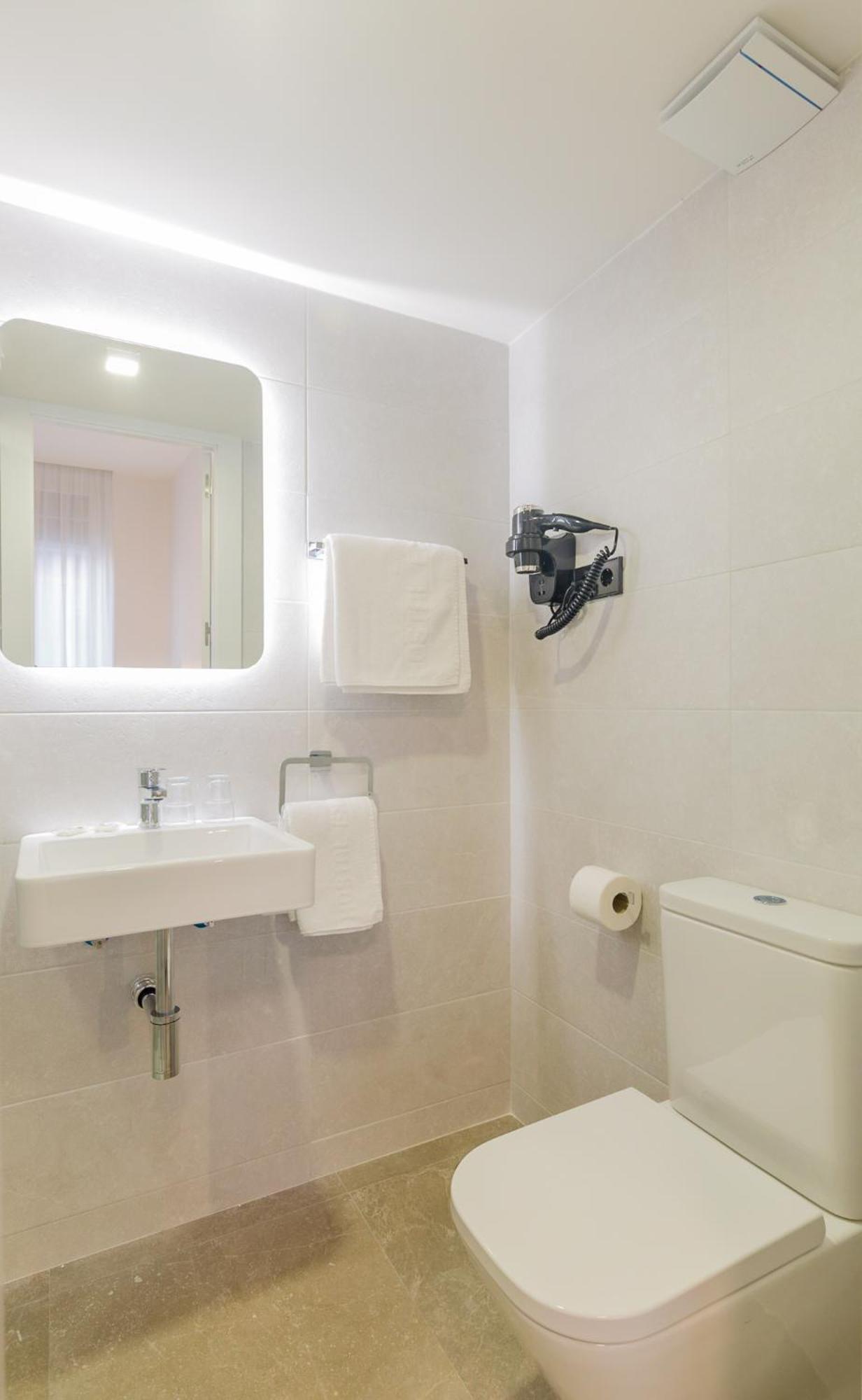 Excelsior Guest house 2*